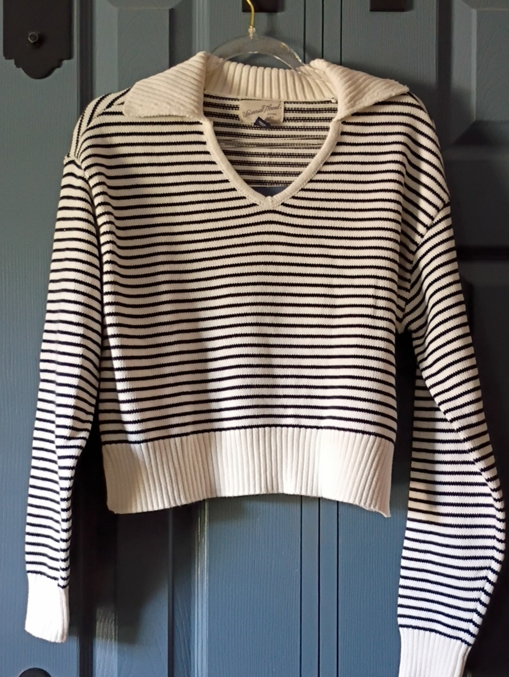 Universal Thread Black & White Striped V-Neck Sweater with Collar